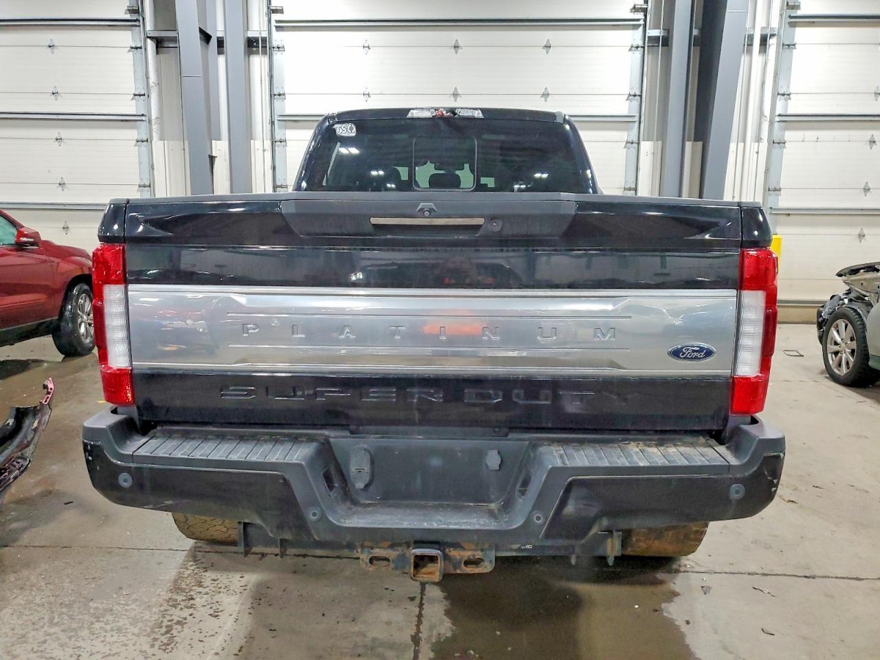 2017 Ford F350 Super Duty - Фото 6