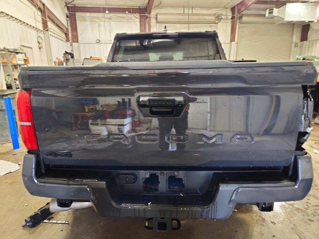 2024 Toyota Tacoma Double Cab - Image 6