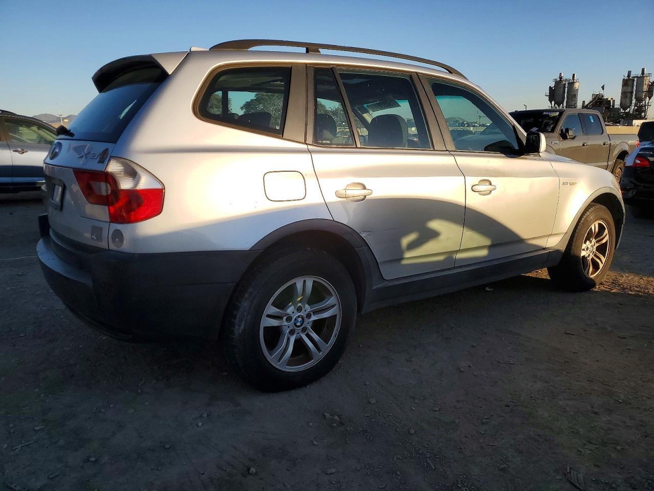 2005 BMW X3 3.0I - Image 3