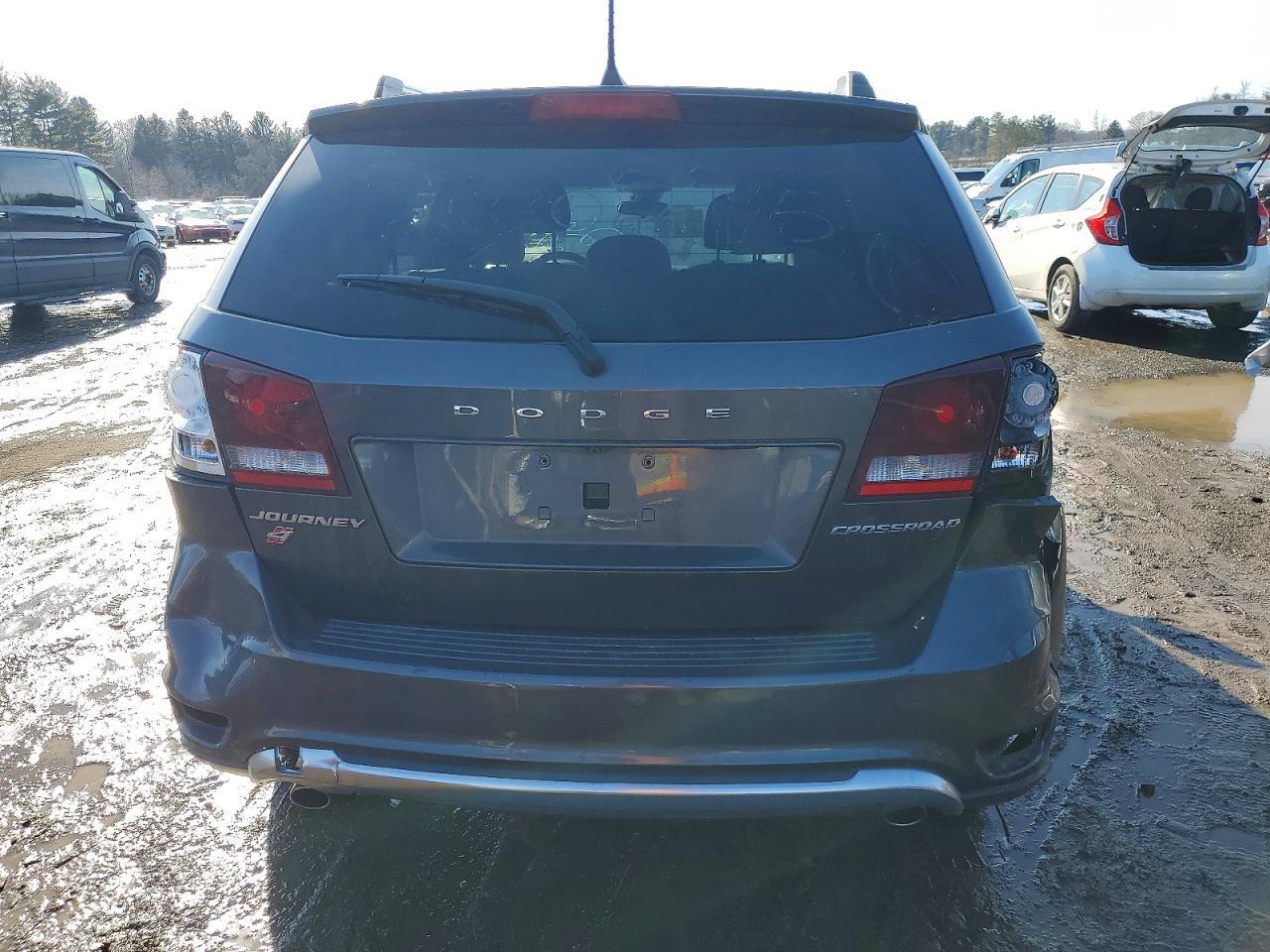 2018 Dodge Journey Crossroad - Фото 6