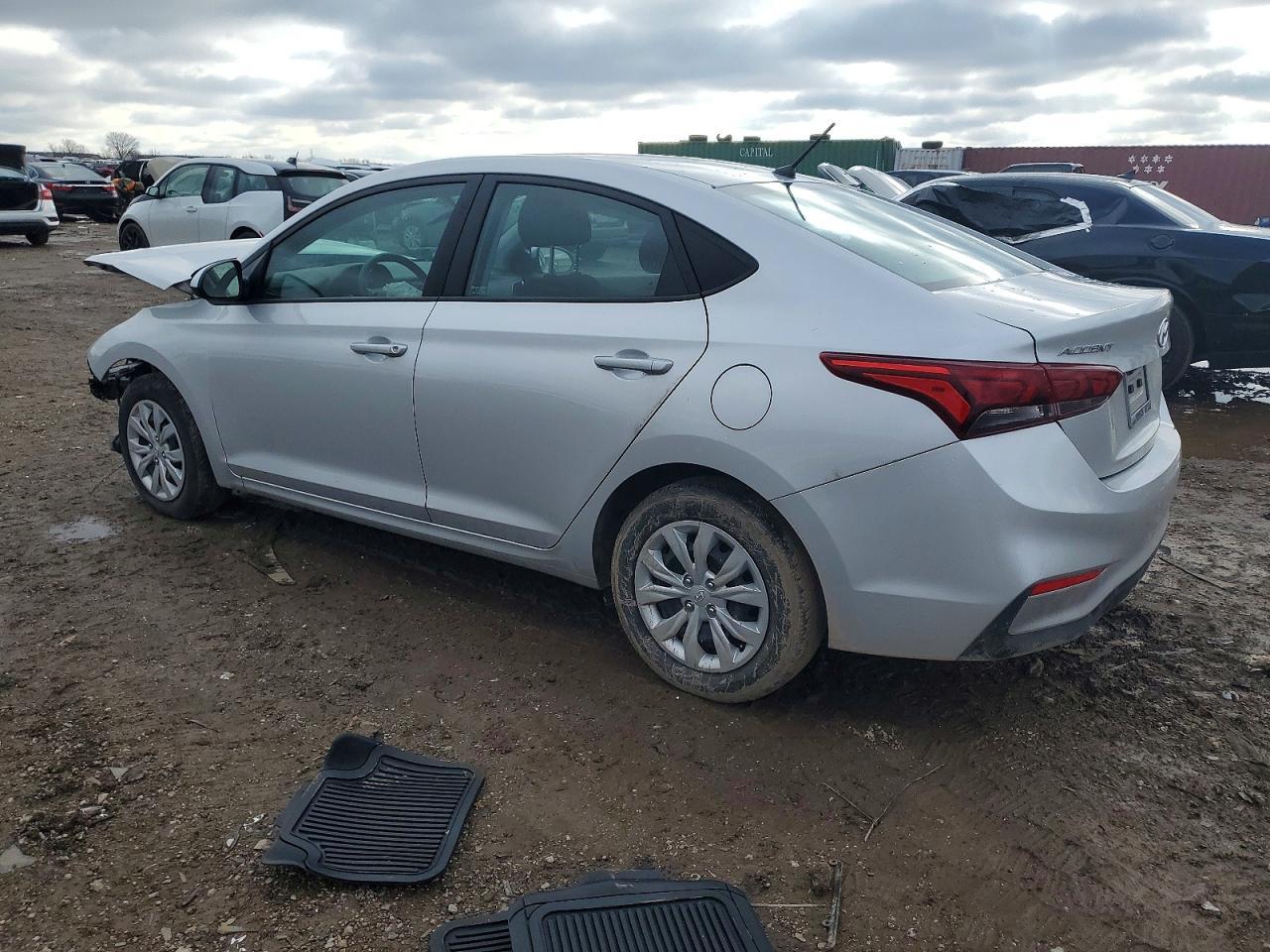 2022 Hyundai Accent Se - Фото 2