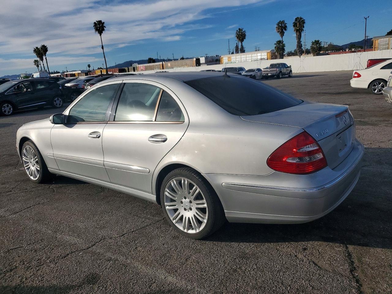 2006 Mercedes-Benz E 350 - Image 2