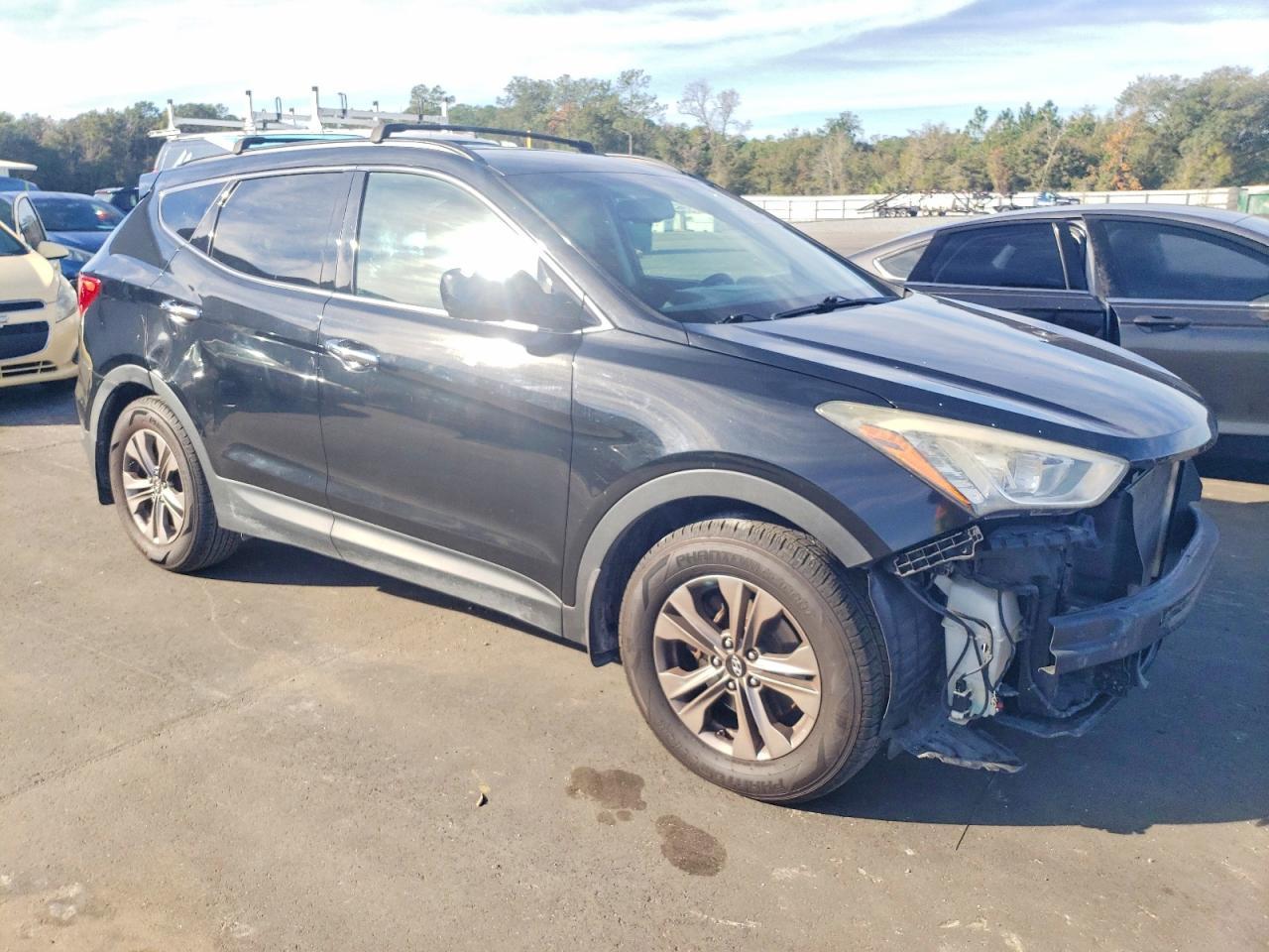 2015 Hyundai Santa Fe Sport 2.4L - Image 4