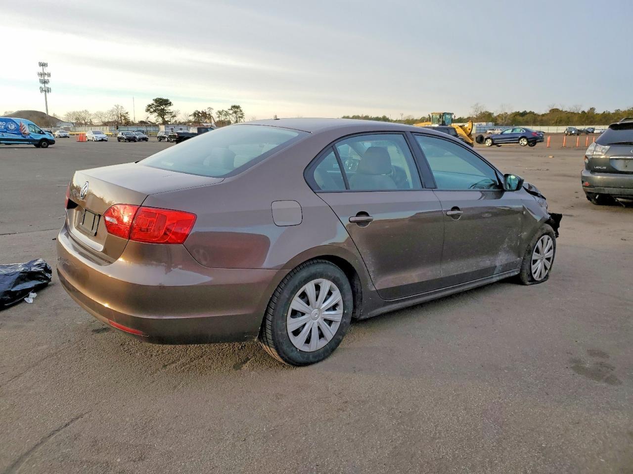 2011 Volkswagen Jetta Base - Image 3