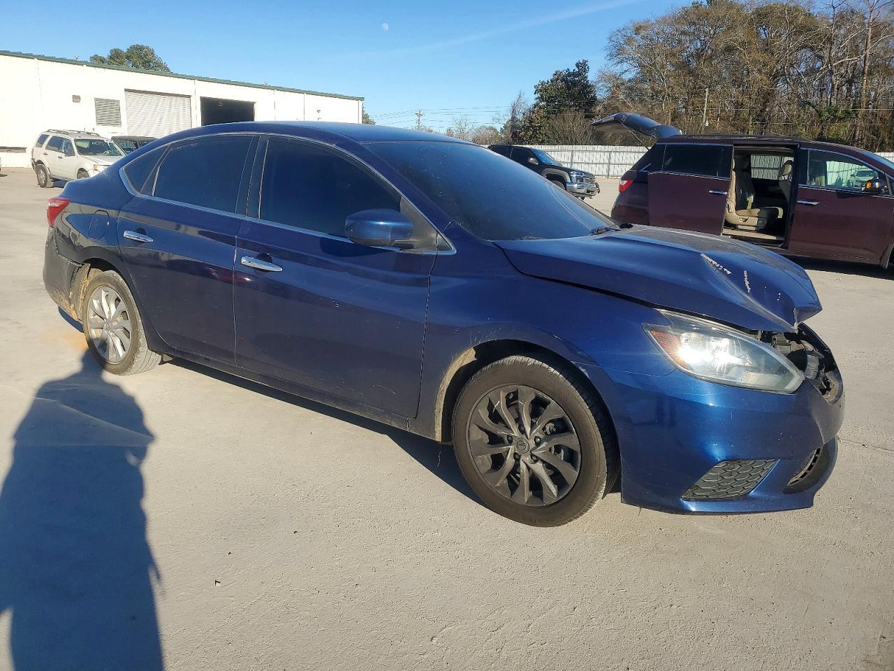 2018 Nissan Sentra S - Image 4