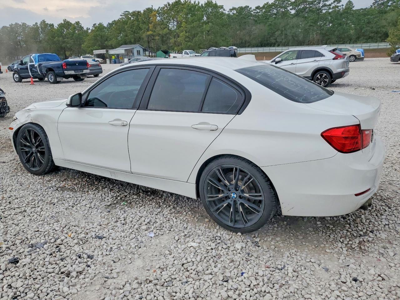 2015 BMW 328 I - Image 2