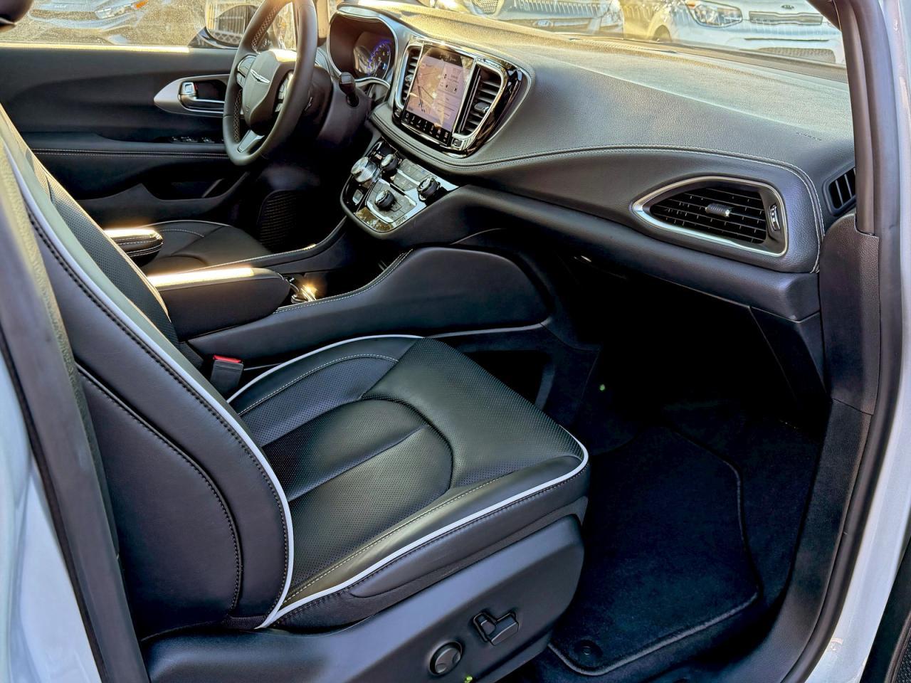 2026 Chrysler Pacifica Limited - Фото 5