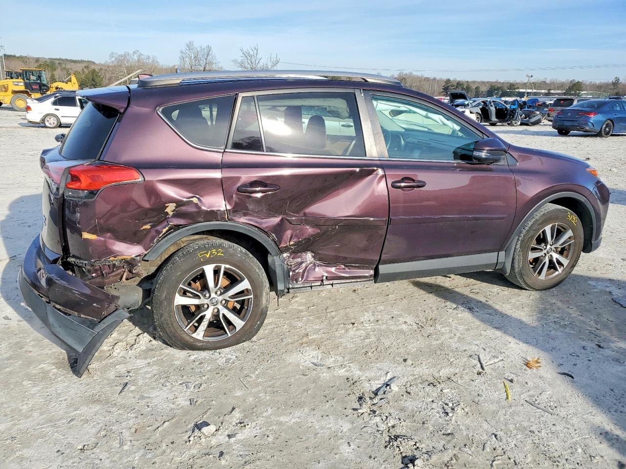 2017 Toyota Rav4 Xle - Image 3