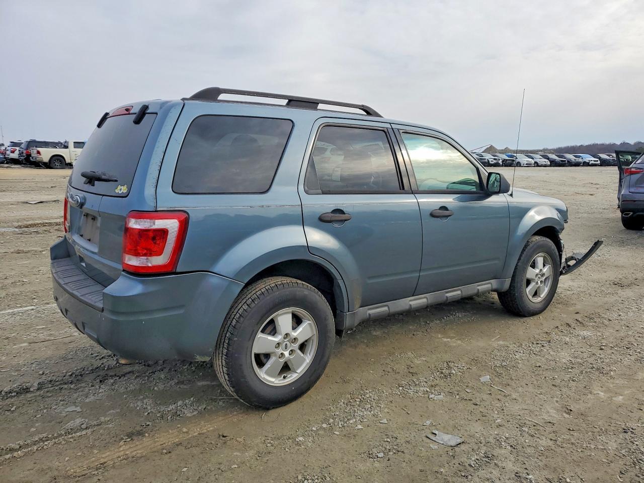 2010 Ford Escape Xlt - Фото 3