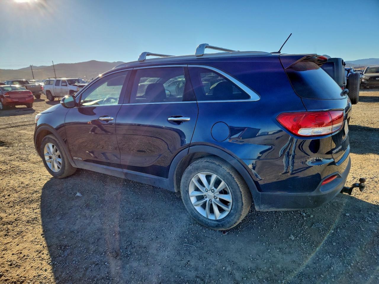 2016 Kia Sorento Lx - Image 2
