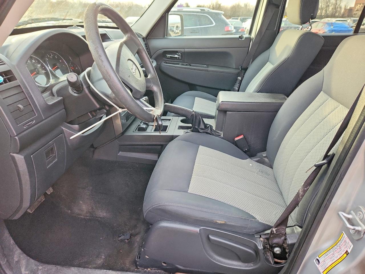 2010 Jeep Liberty Sport - Image 7