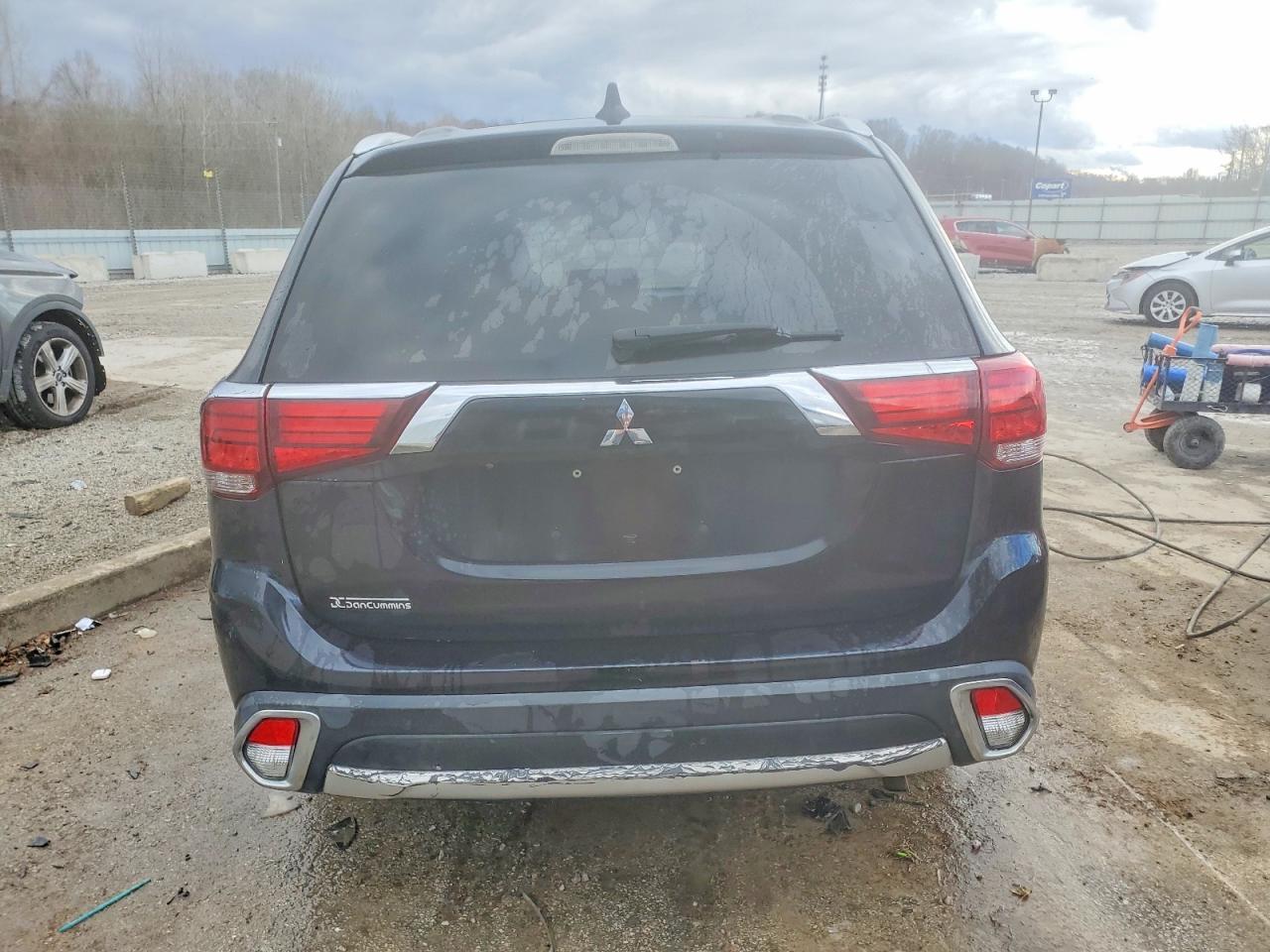 2017 Mitsubishi Outlander Se - Фото 6