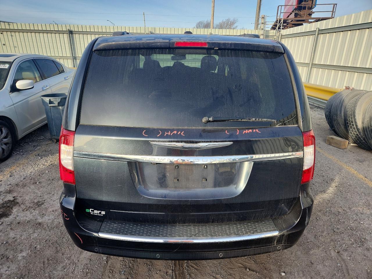 2013 Chrysler Town & Country Touring L - Image 6