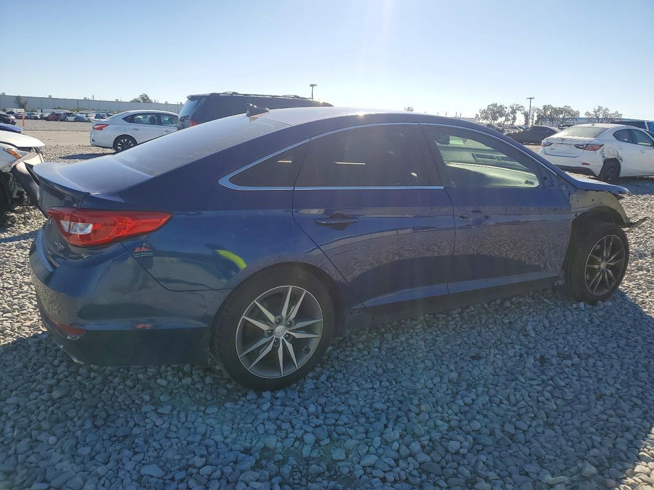 2017 Hyundai Sonata Sport - Image 3