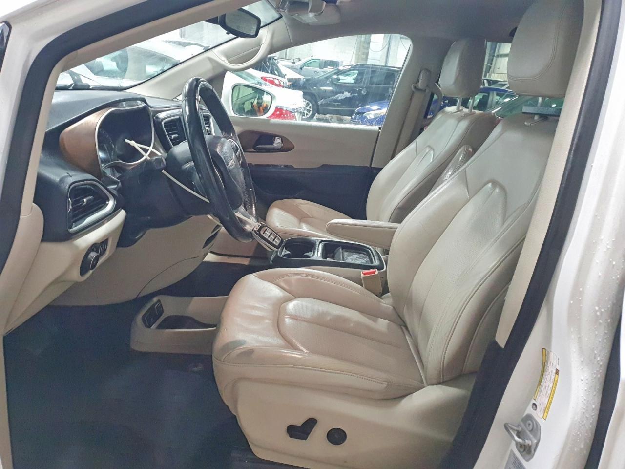 2018 Chrysler Pacifica Touring L - Фото 7