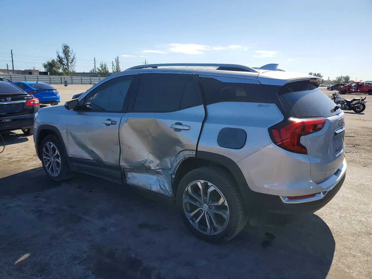 2019 GMC Terrain Slt - Фото 2