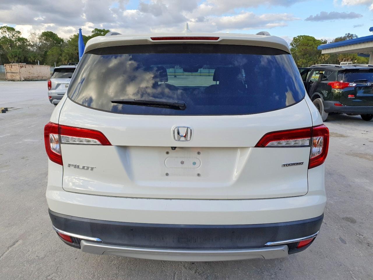 2019 Honda Pilot Touring - Image 6