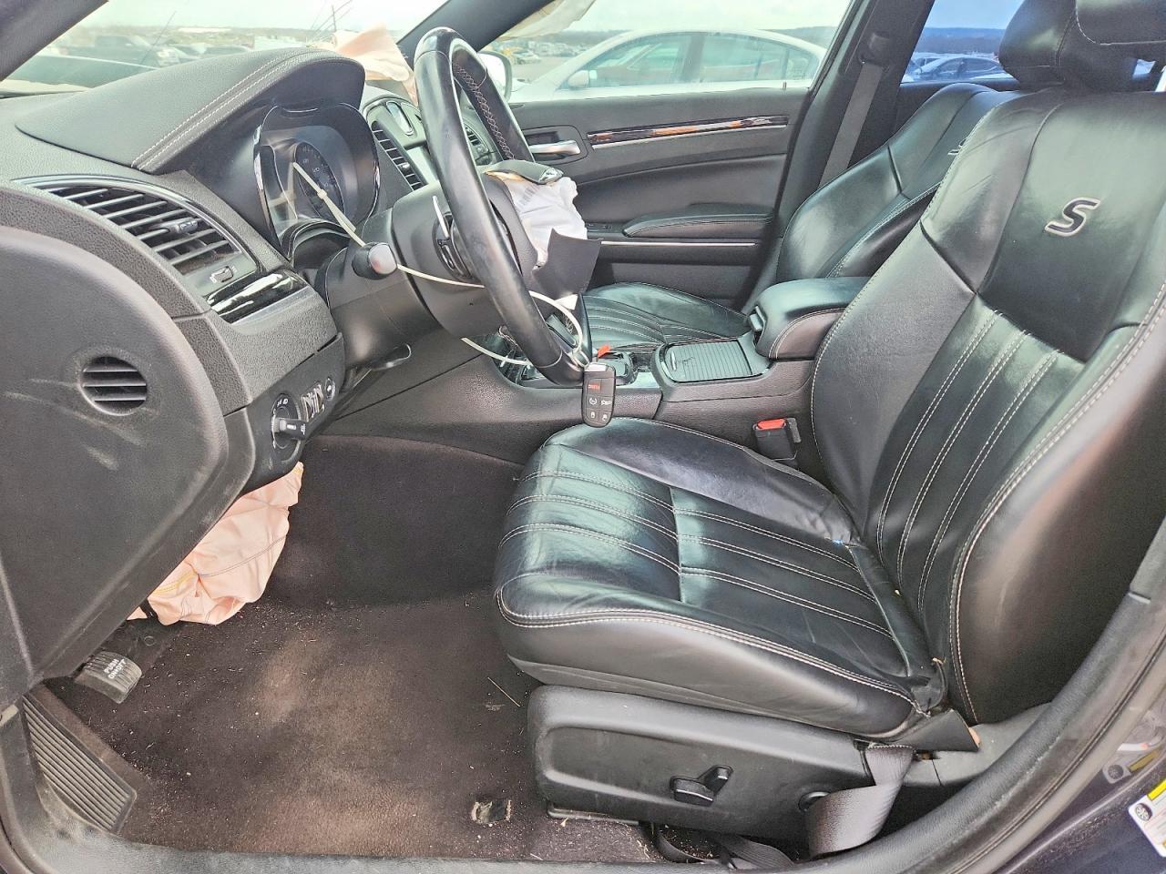 2019 Chrysler 300 S - Фото 7