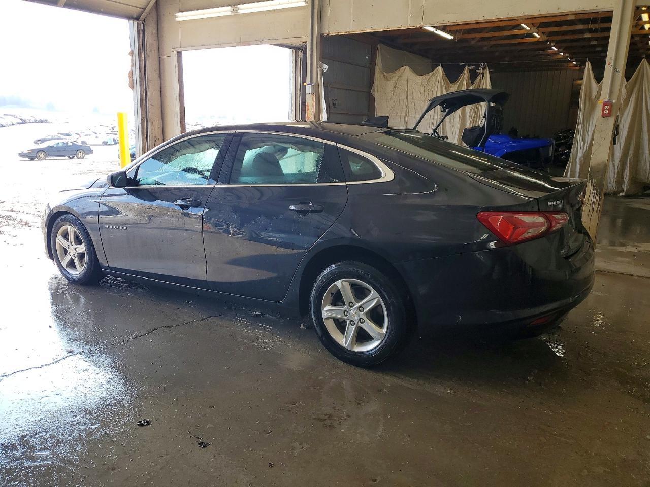 2022 Chevrolet Malibu Lt - Фото 2