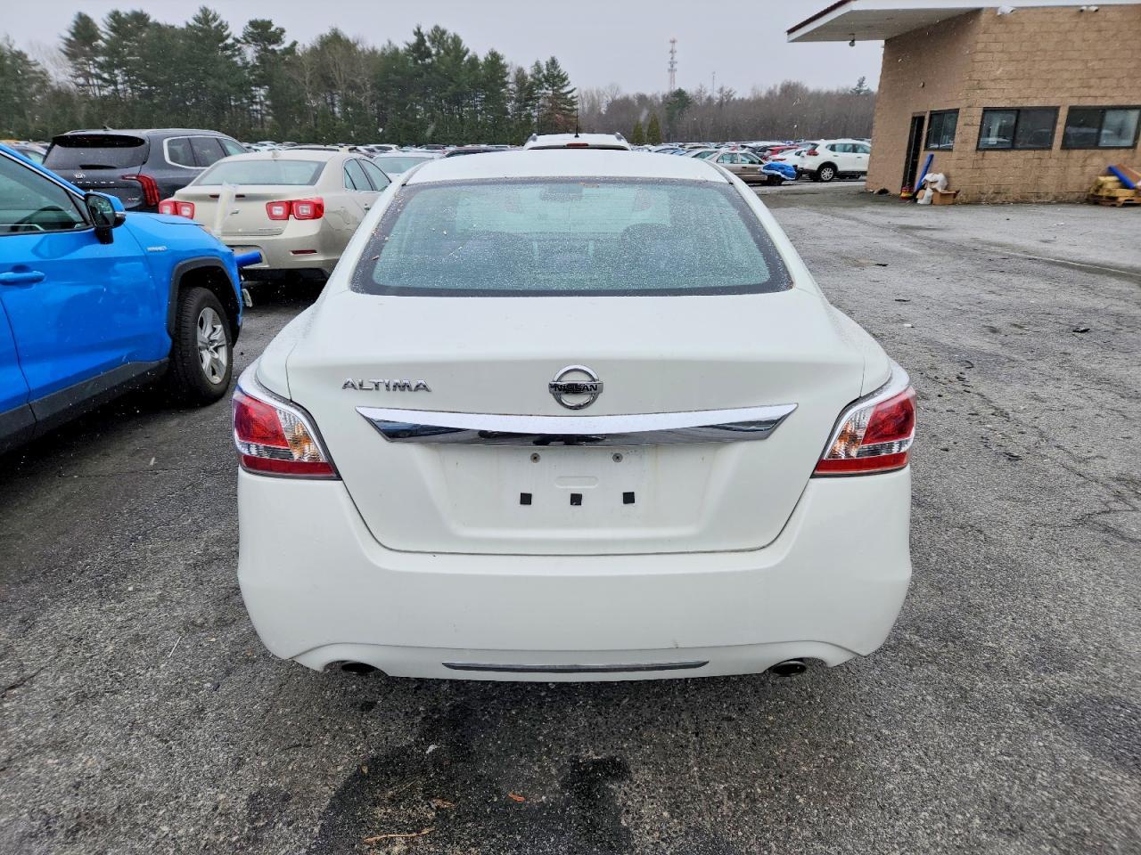 2015 Nissan Altima 2.5 S - Фото 6