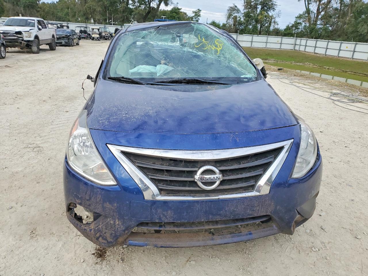 2019 Nissan Versa S - Image 5