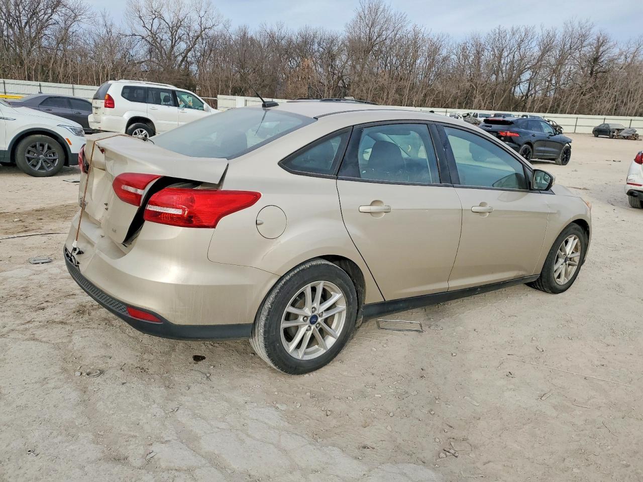 2017 Ford Focus Se - Image 3