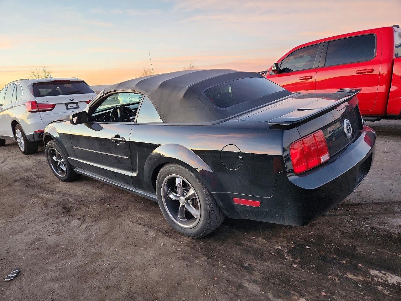 2007 Ford Mustang - Фото 2