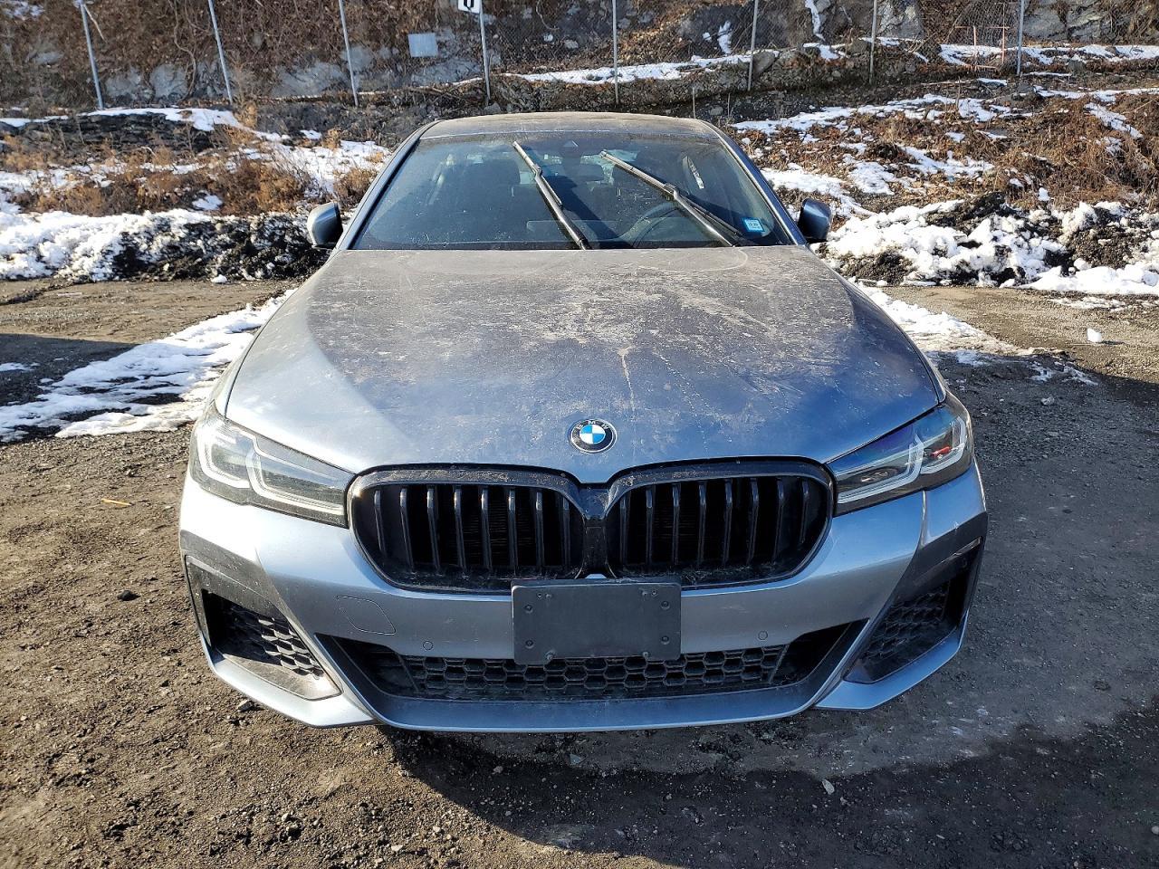 2022 BMW 530 Xi - Фото 5
