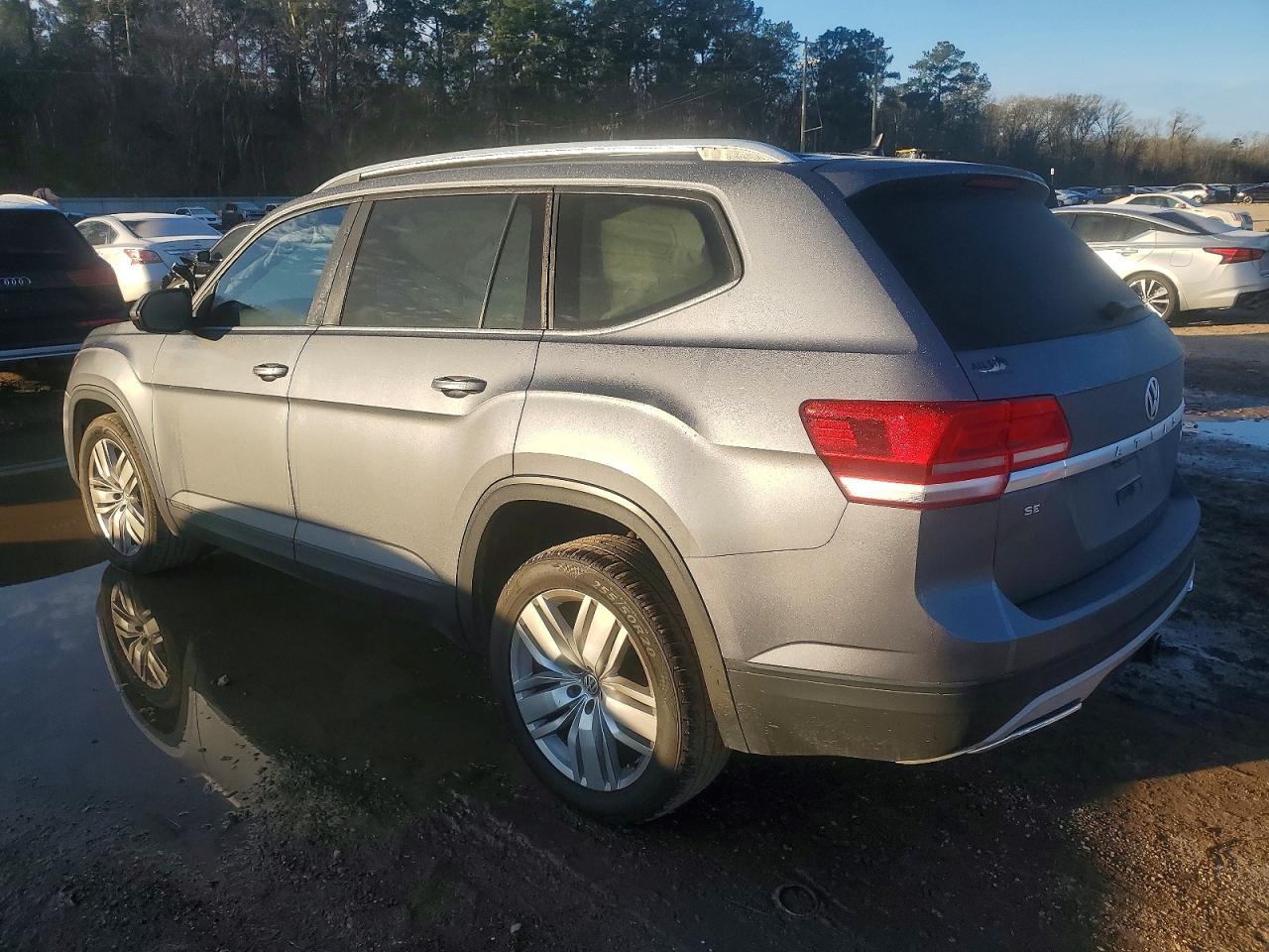 2019 Volkswagen Atlas Se - Фото 2