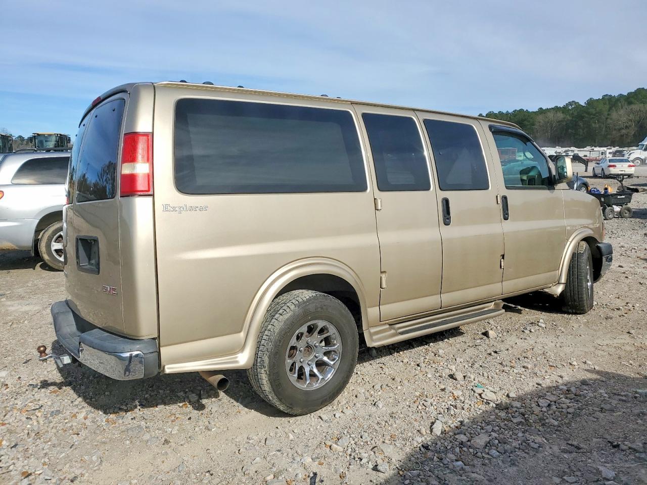 2007 GMC Savana Rv G1500 - Image 3
