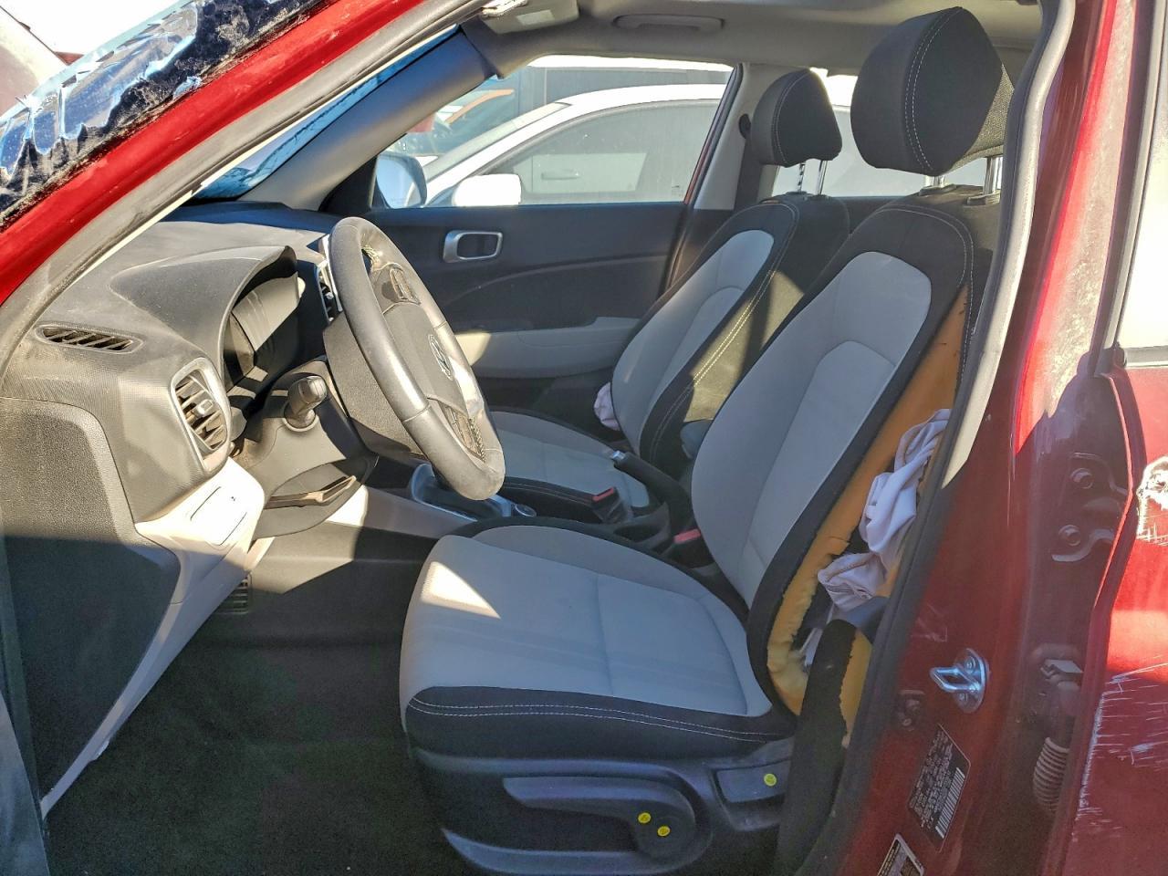 2025 Hyundai Venue Sel - Image 7