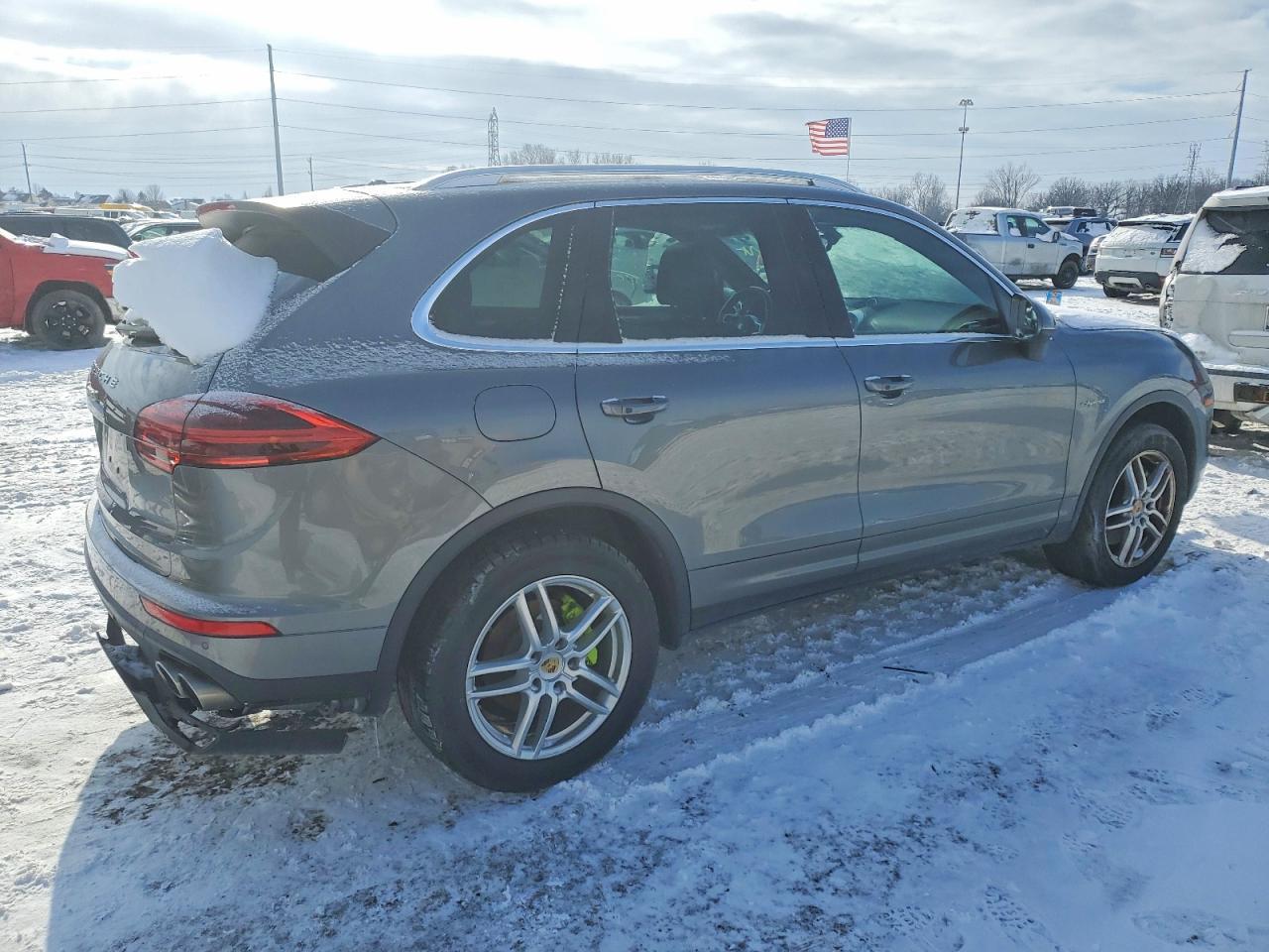 2017 Porsche Cayenne Hybrid Platinum Awd - Image 3