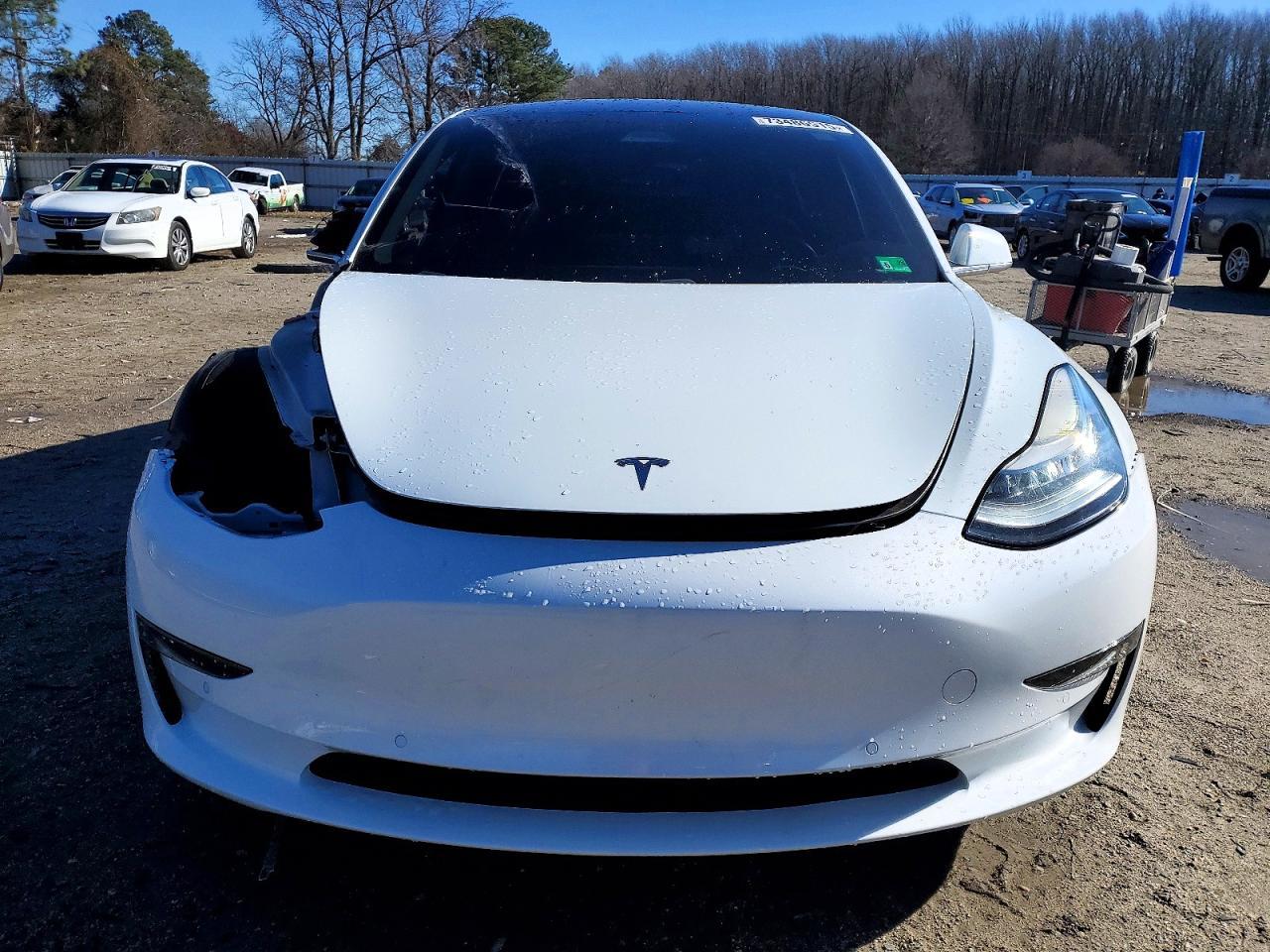 2018 Tesla Model 3 - Фото 5