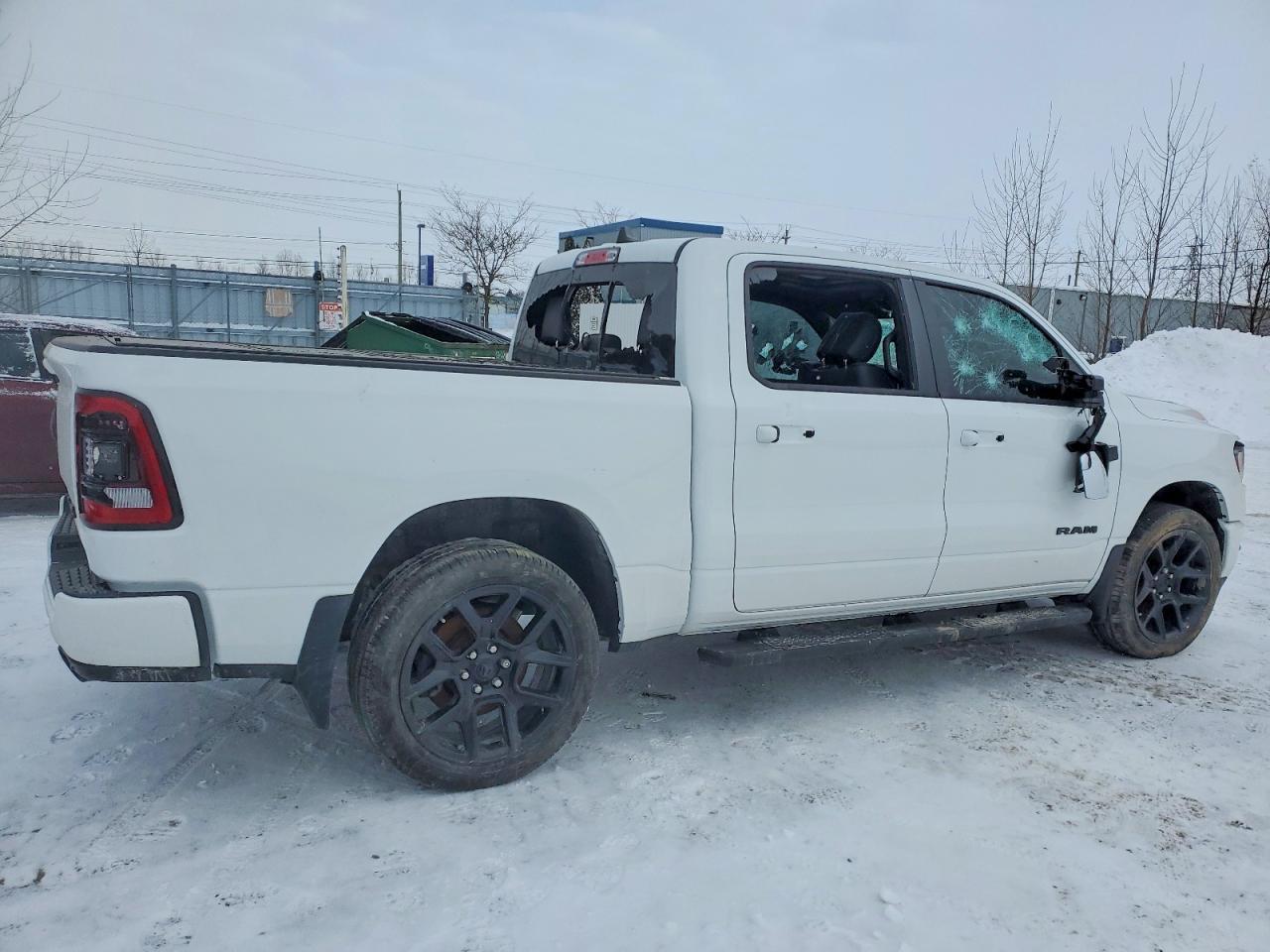 2023 Ram 1500 Sport - Фото 3