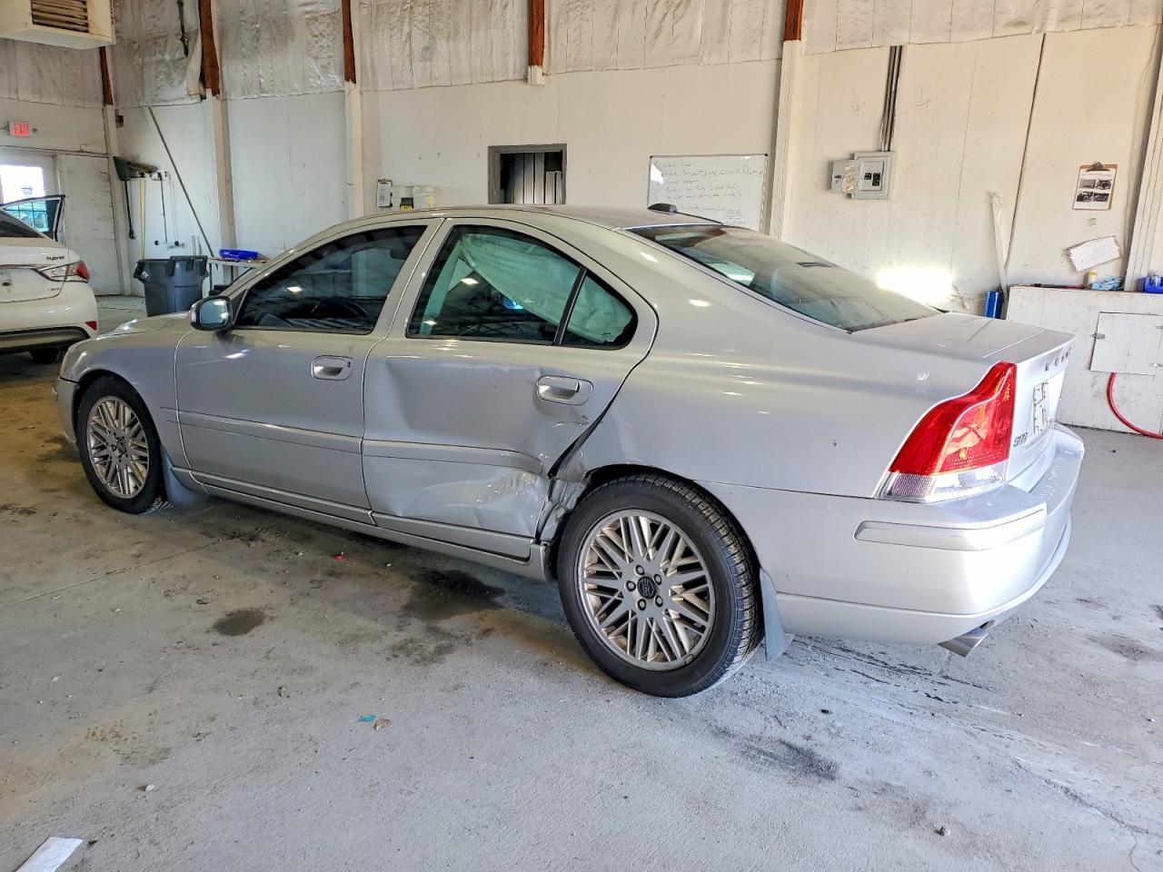 2009 Volvo S60 2.5T - Image 2