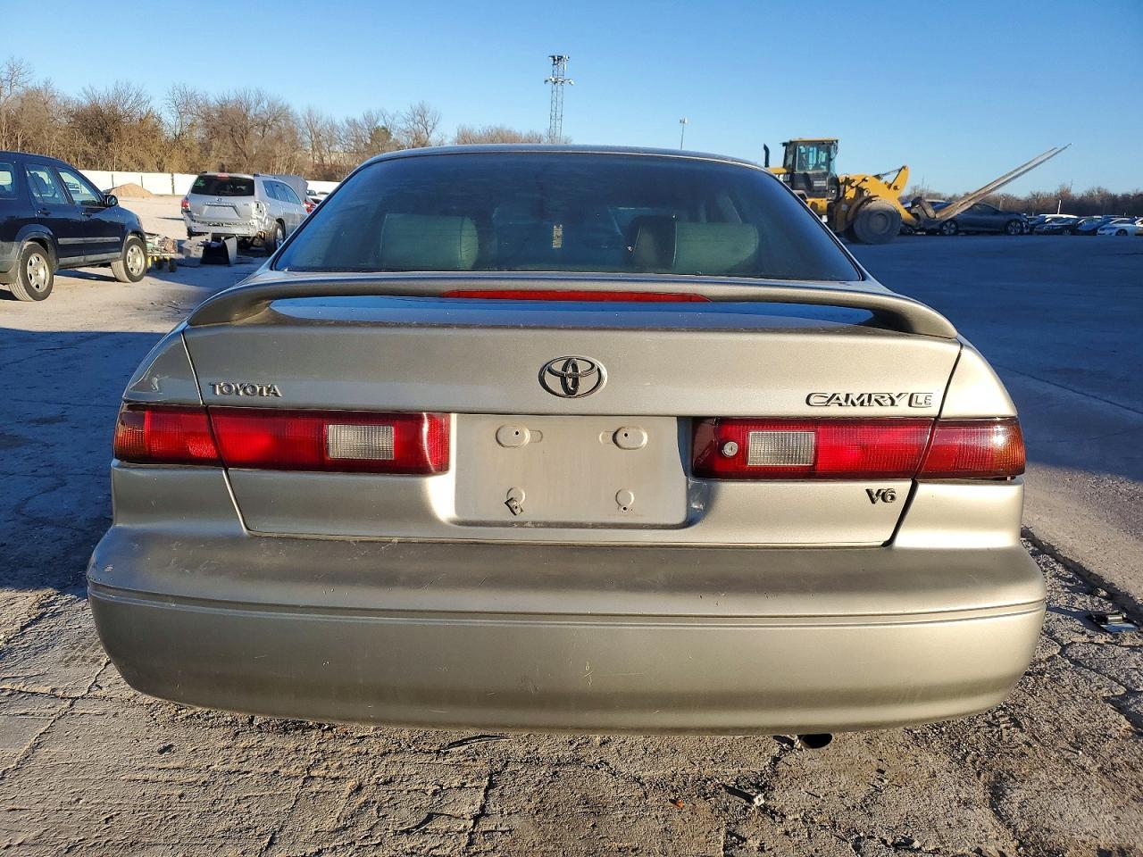 1999 Toyota Camry Le - Image 6