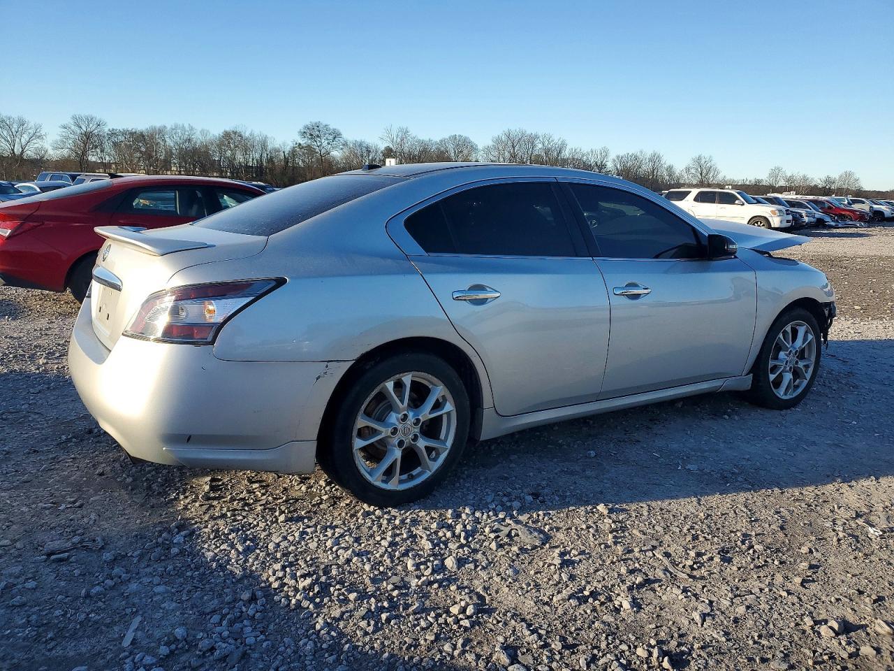 2012 Nissan Maxima S - Image 3