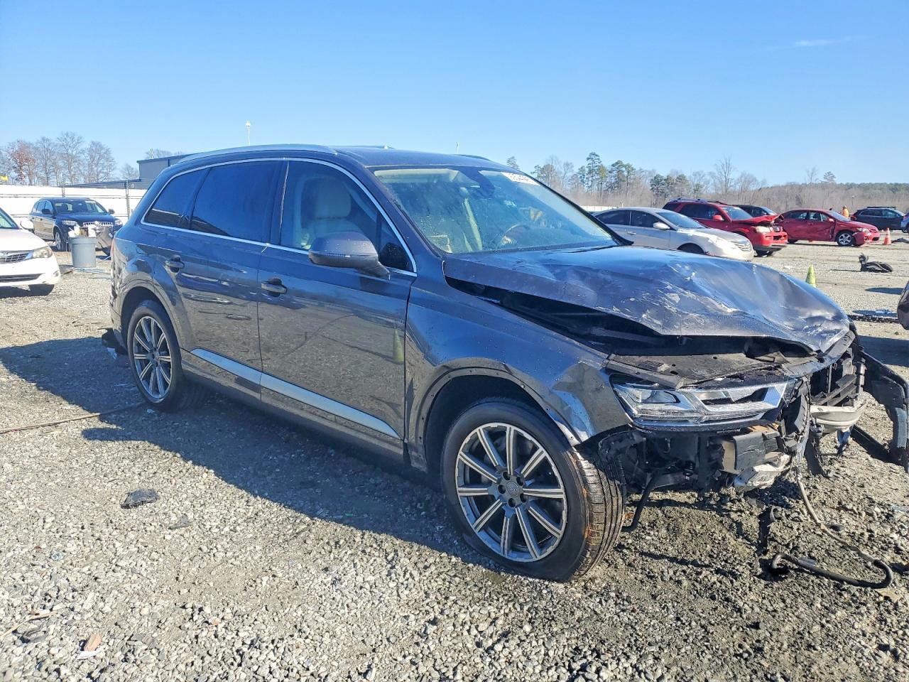 2018 Audi Q7 Premium Plus - Image 4