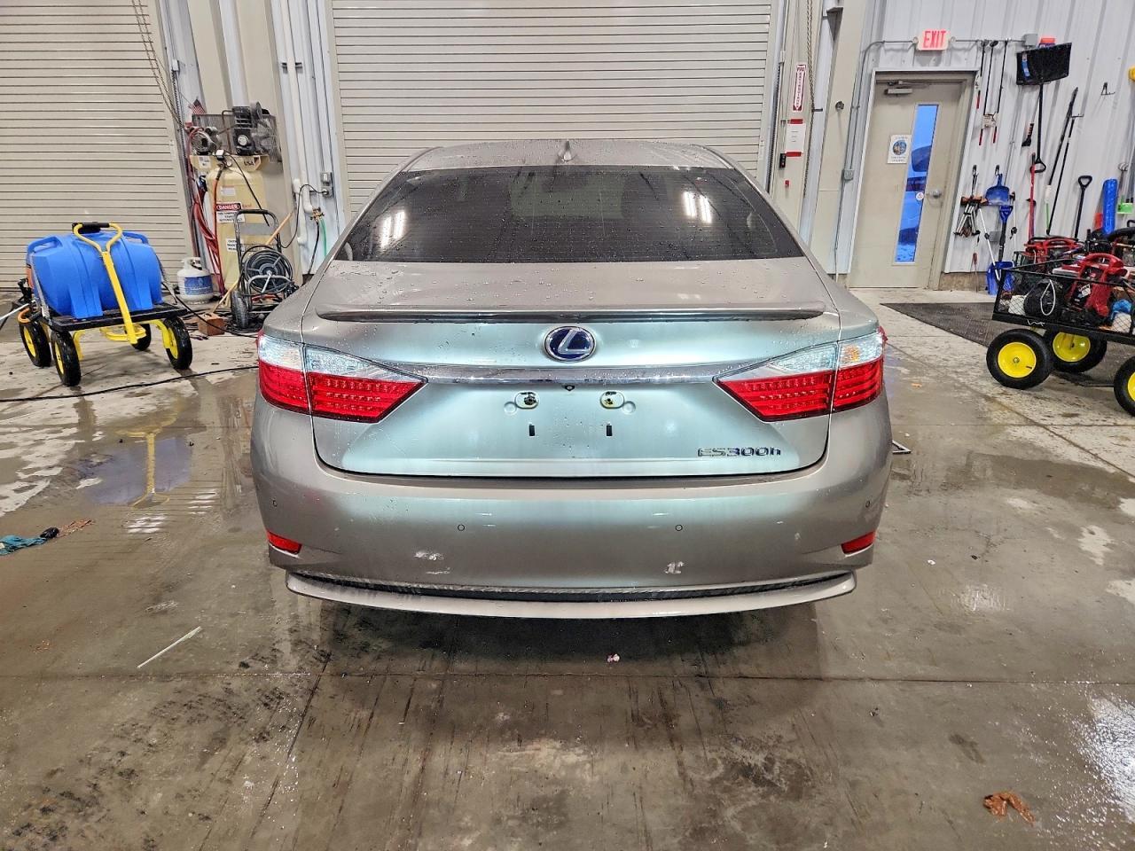 2015 Lexus Es 300H - Фото 6