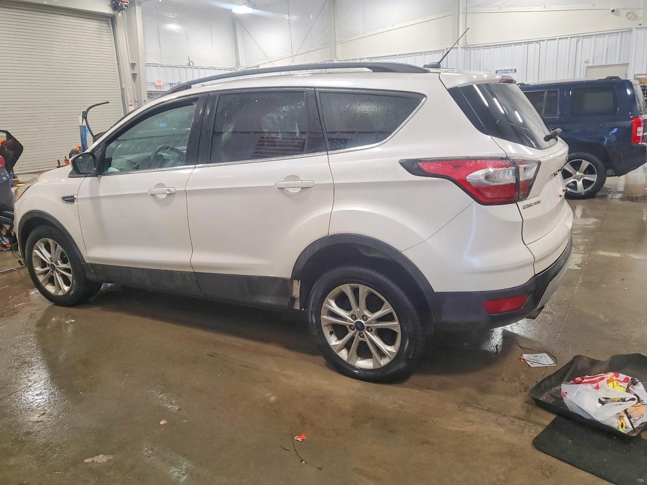 2017 Ford Escape Se - Фото 2