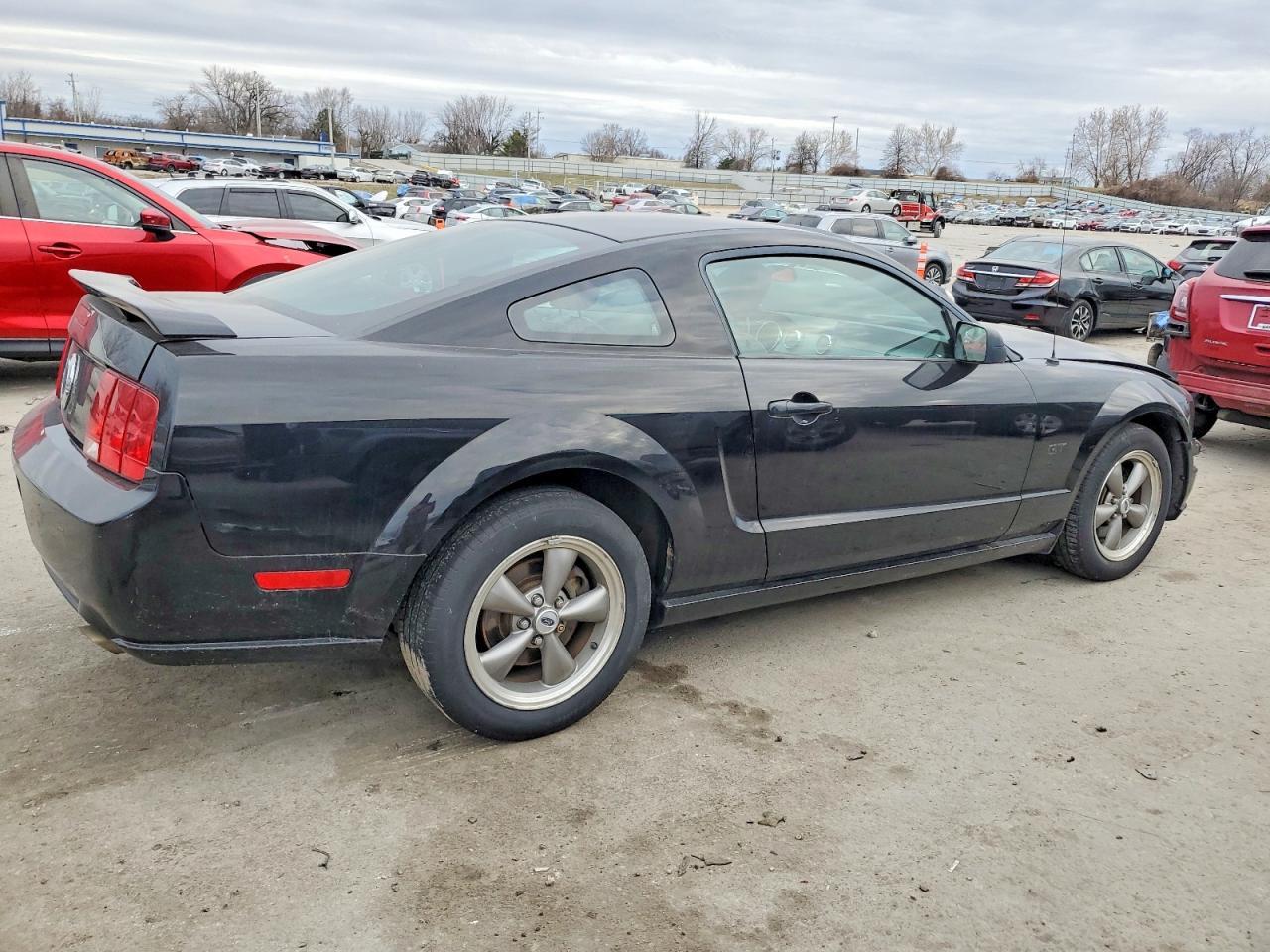 2006 Ford Mustang Gt - Фото 3