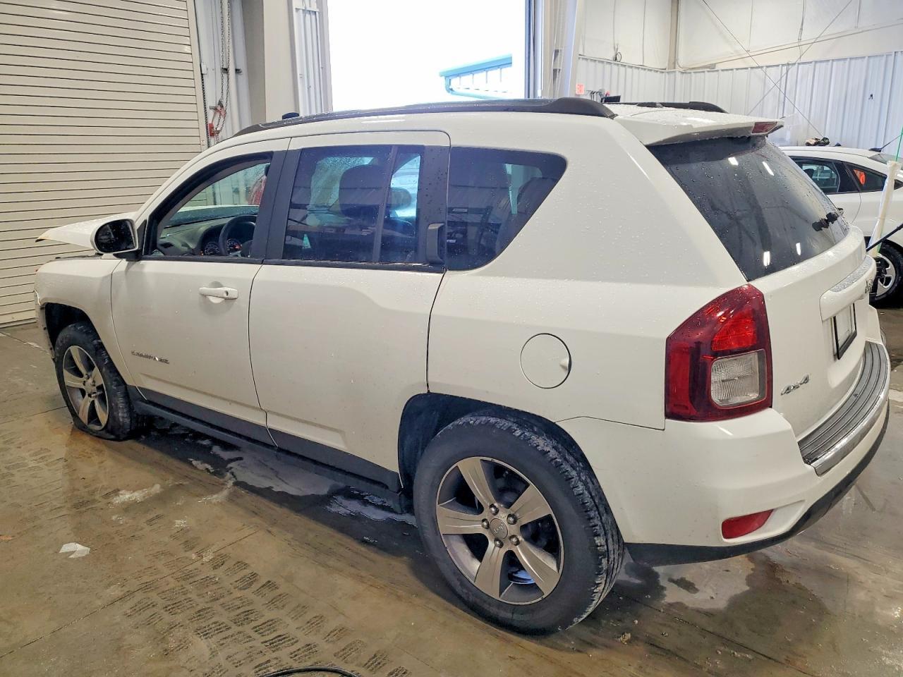 2016 Jeep Compass Latitude - Image 2