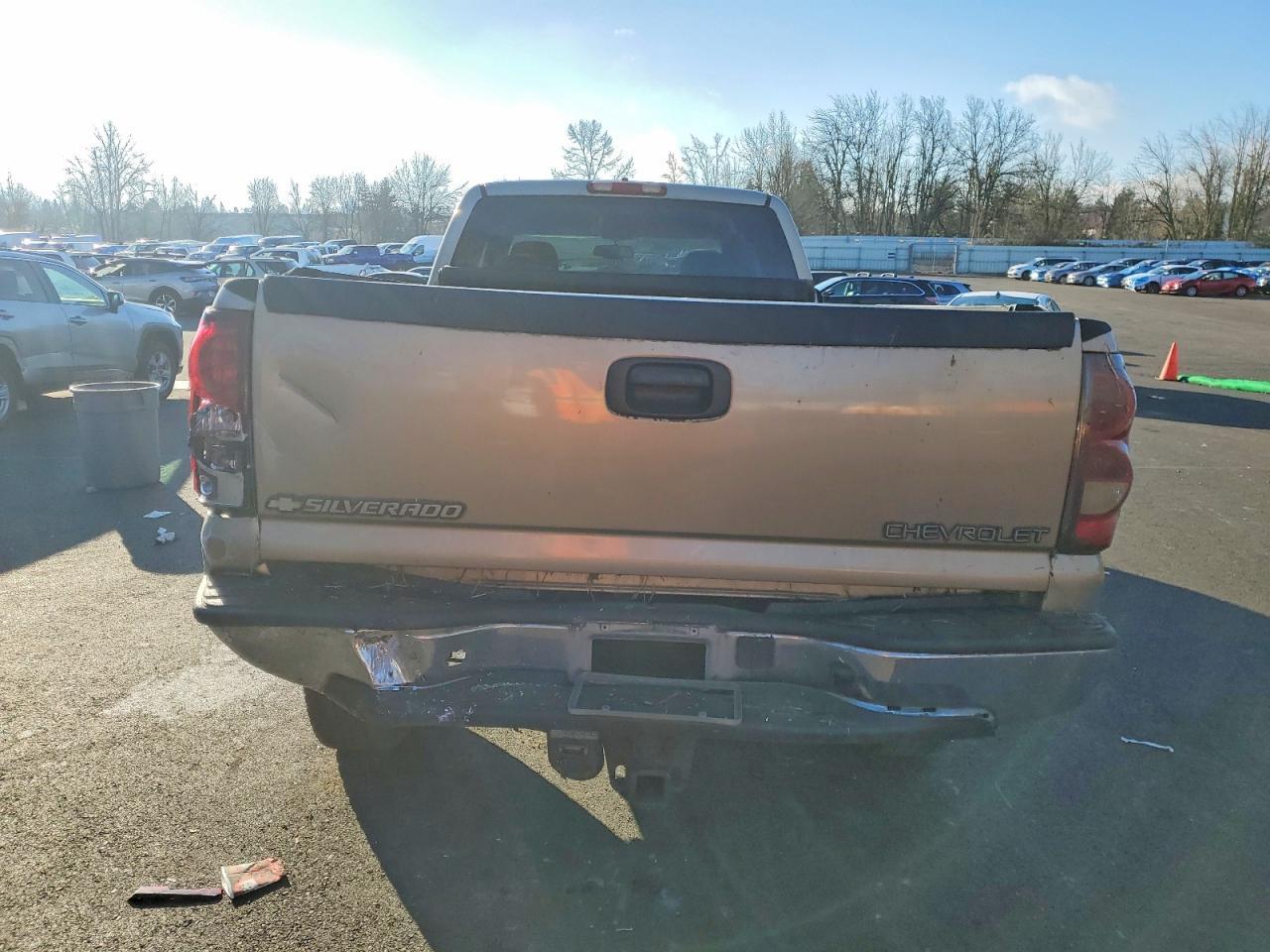 2004 Chevrolet Silverado C2500 Heavy Duty - Фото 6
