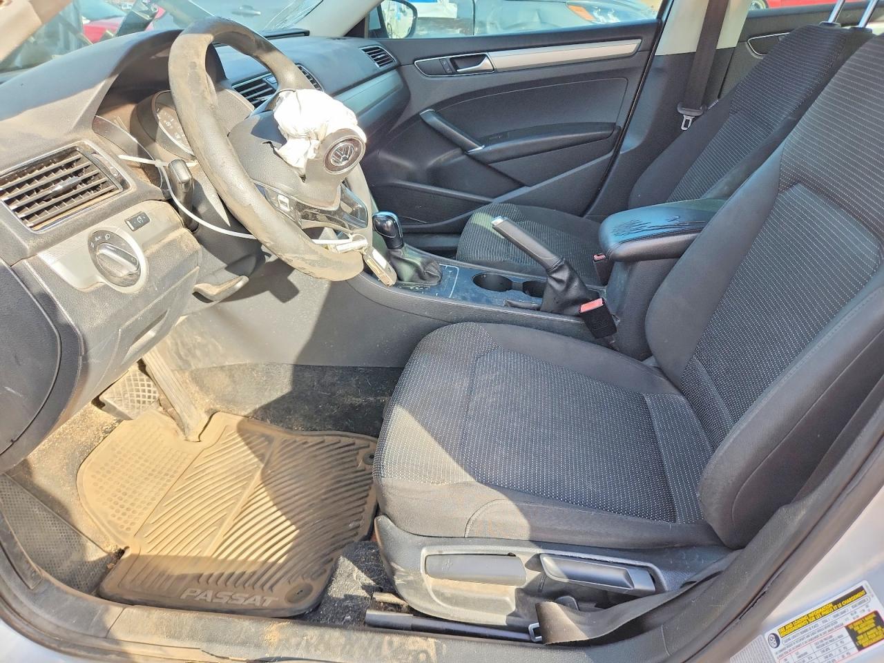 2016 Volkswagen Passat S - Image 7