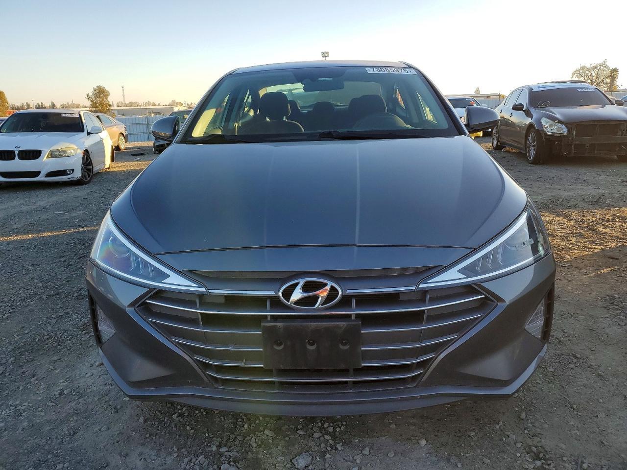 2020 Hyundai Elantra Se - Фото 5