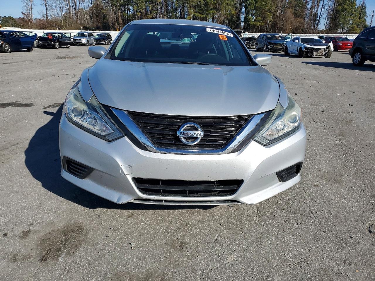 2018 Nissan Altima 2.5 - Image 5