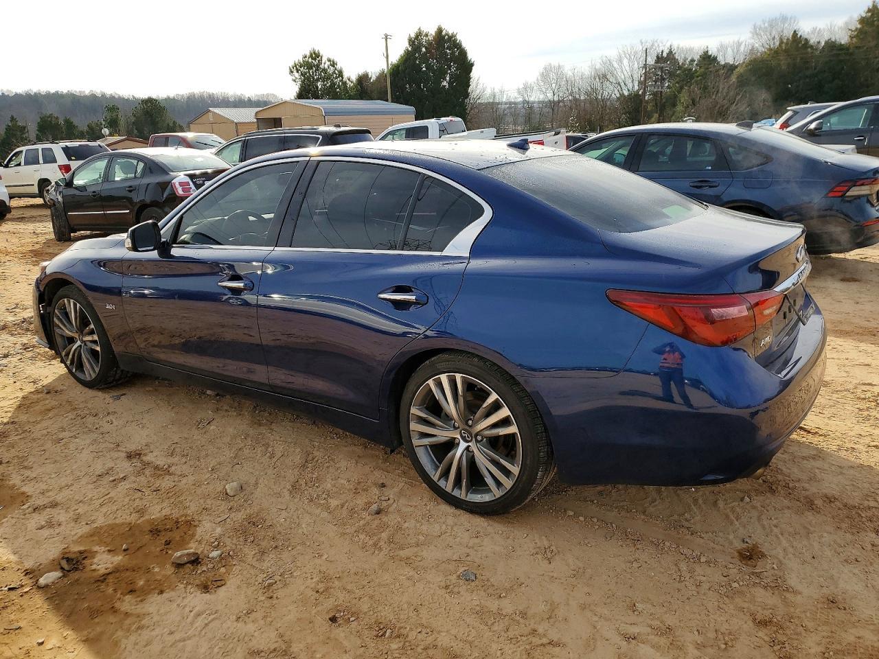 2018 Infiniti Q50 Luxe - Фото 2