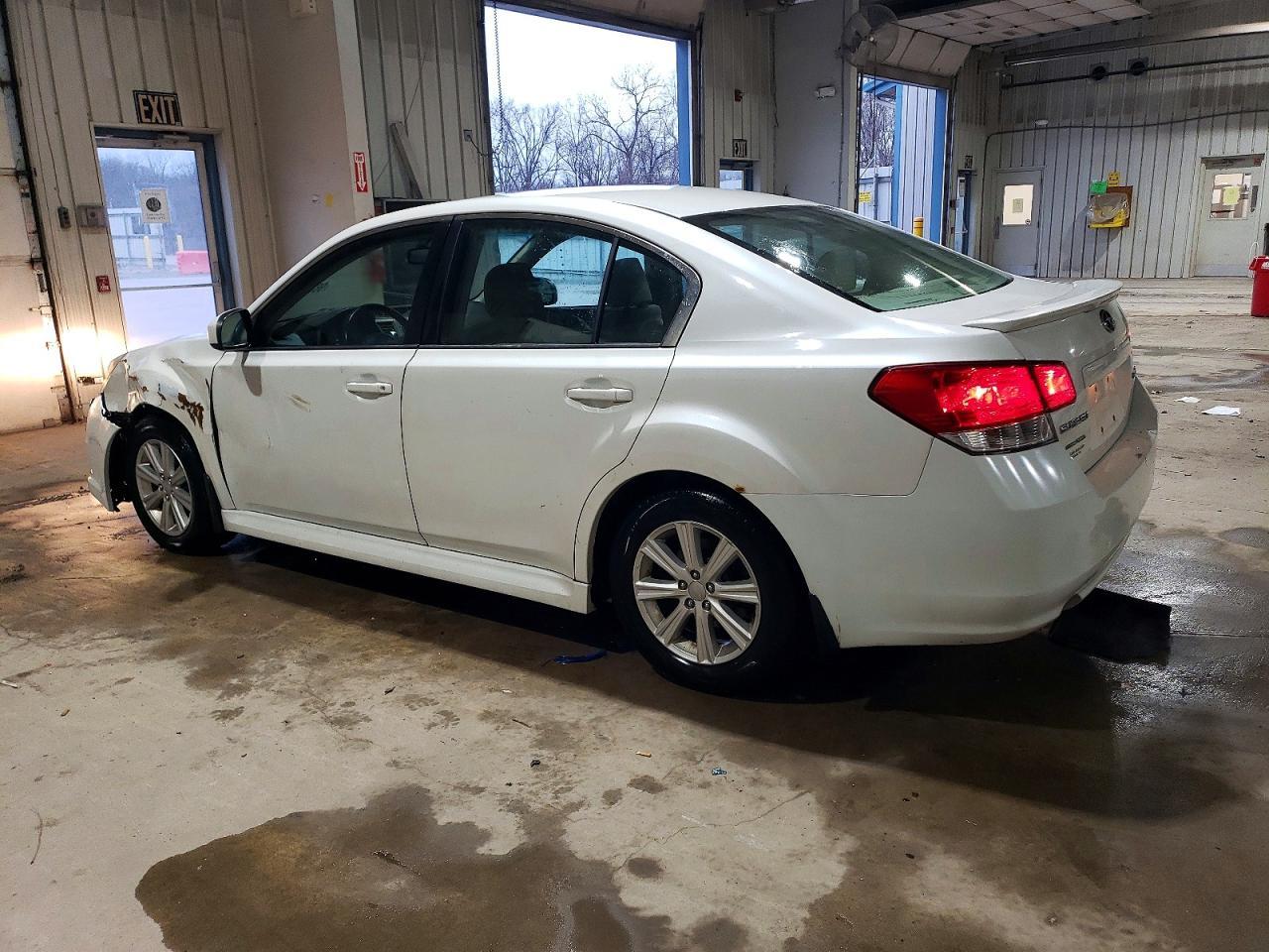 2012 Subaru Legacy 2.5I Premium - Image 2