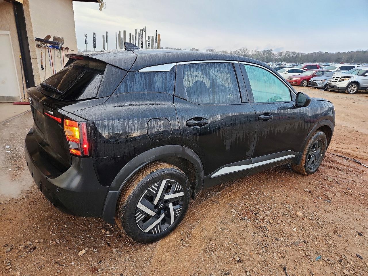 2025 Nissan Kicks Sv - Фото 3