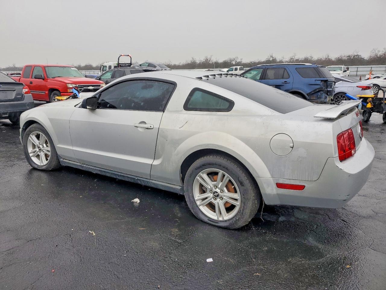 2006 Ford Mustang - Фото 2